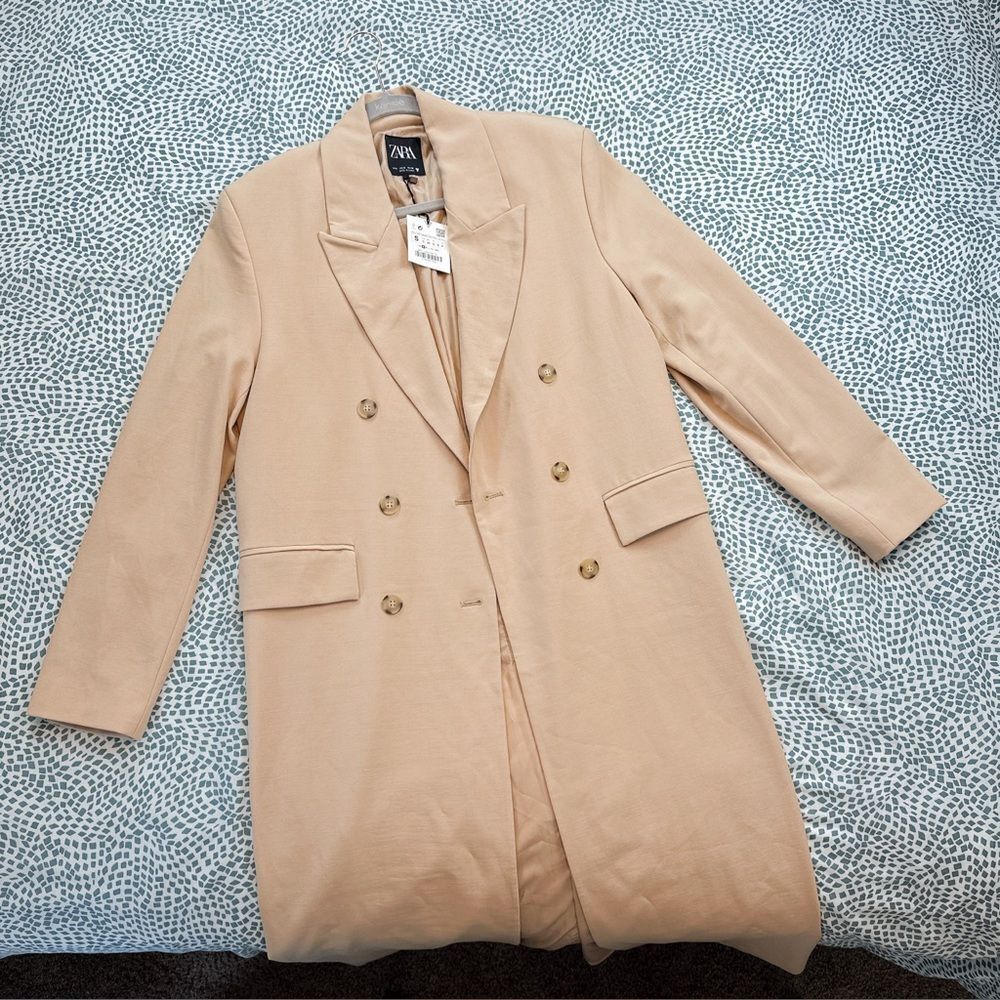 Zara Blogger Favorite Limited
Edition Double Breasted TanCream
Trench Coat Sz S